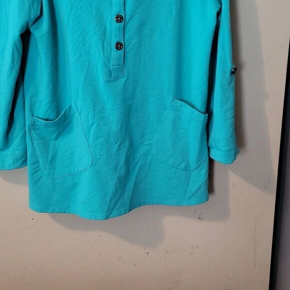 Georgeous Susan Graver weekend top medium NWOT - Picture 2 of 6